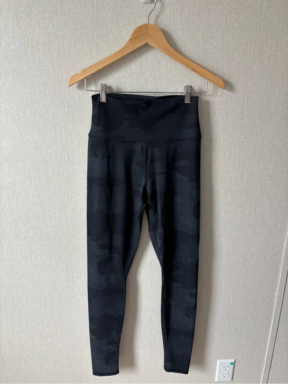 ALO Yoga Black Camo Kids Leggings